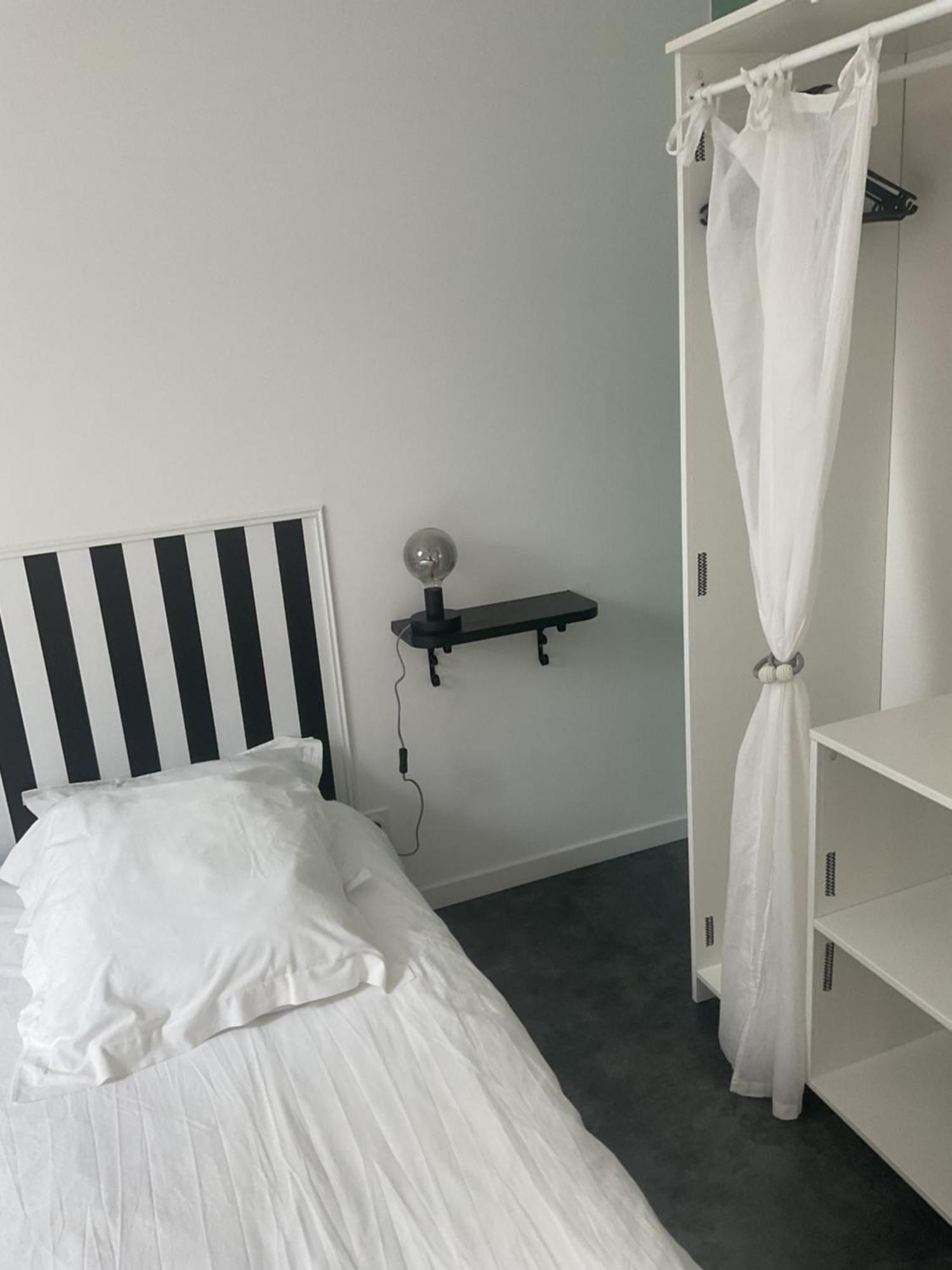 Hébergement de vacances Avec Exterieur Et Piscine Partagee *